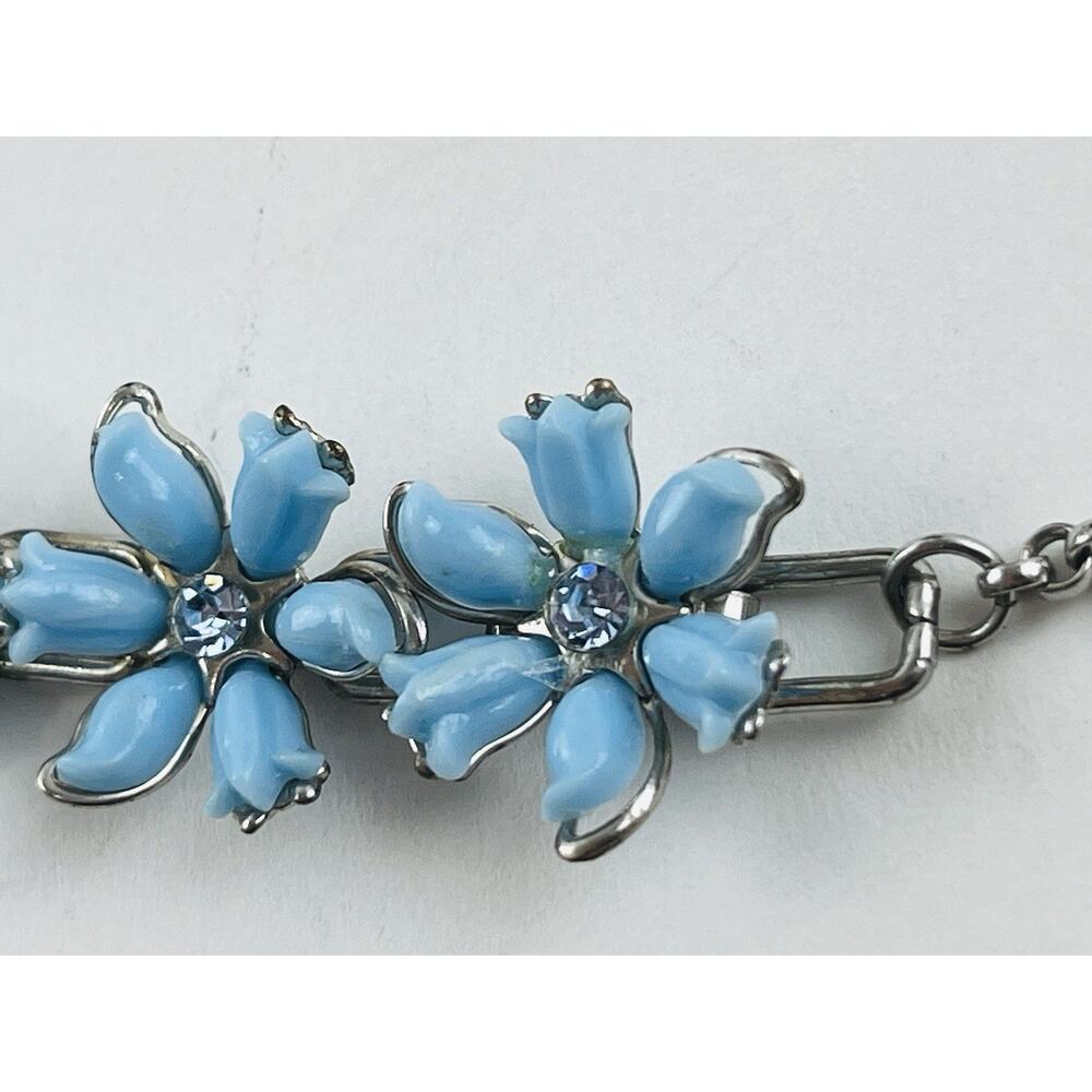 Vintge Silver Tone Blue Flower Lucite Acrylic Rhinestone Necklace Riveted Coro ? - Picture 4 of 16